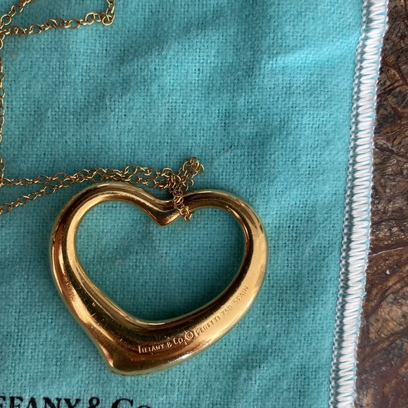 Tiffany Elsa Perretta Open Heart Gold Pendant necklace - Picture 3 of 6